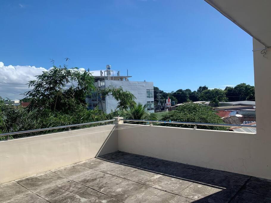 Lee'S Apartment 杜马格特 外观 照片